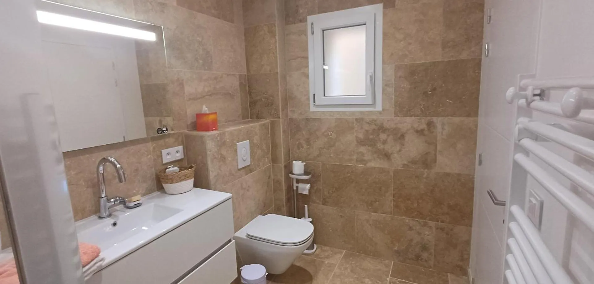 Chambre D'Hote Centre Ville Bandol 0*,